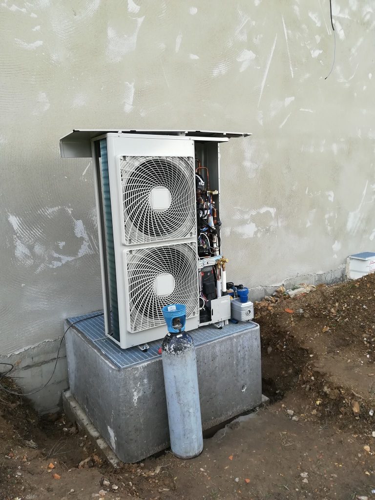 51152731_2325823590770135_5196299696695410688_n